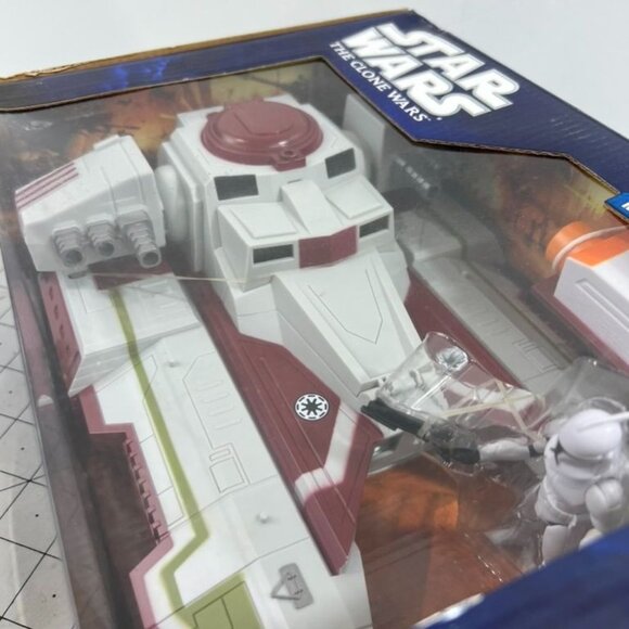 Star Wars Clone Wars Vehicle Remote Control Republic Tank Fighter NIB NEW - Picture 3 of 9